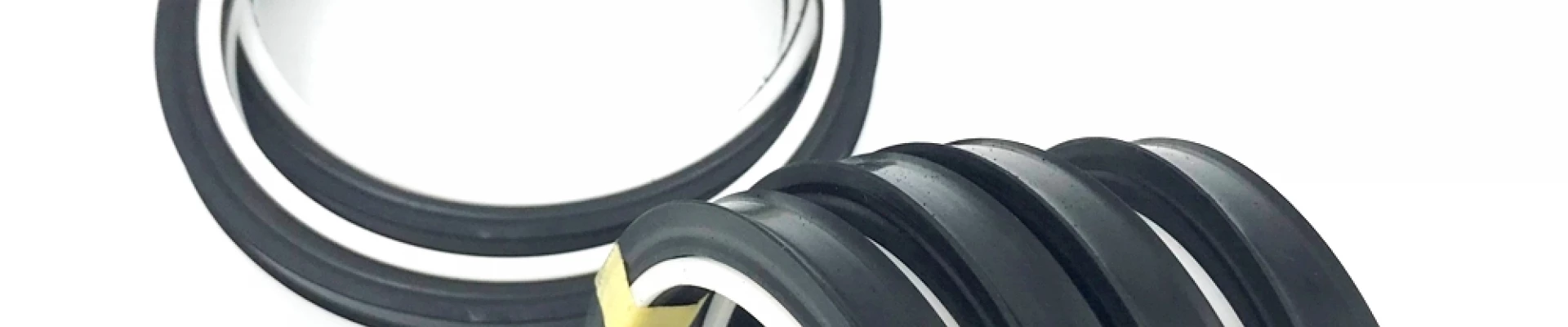Seal rings for the excavator's column.